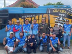 Kobarkan Semangat, Peserta Lomba Perahu Asal Wotu Menuju Sungai Malili