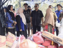 Muhammad Iwan Dampingi Wabup Luwu Timur Kunjungi Korban Kebakaran di Angkona