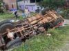 Mobil Sampah Tomoni Terbalik di Desa Manurung Luwu Timur, Sopir Dilarikan ke Puskesmas