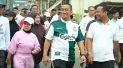 Bersama Gubernur, Bupati Ibas Jalan Santai “Anti Mager” di HUT Torut