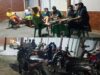 Tanpa Sekat Formalitas, Hangatnya Obrolan Akhir Pekan di Teras Rumah Kayu Kak Ayup Wotu
