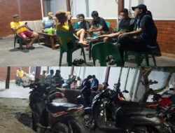 Tanpa Sekat Formalitas, Hangatnya Obrolan Akhir Pekan di Teras Rumah Kayu Kak Ayup Wotu