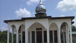 Menengok Masjid Darul Kaffa Margolembo: Oase Megah di Perbatasan Luwu Timur