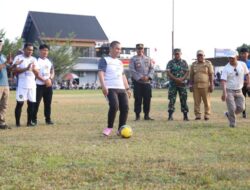 Buka Turnamen Sepakbola Wotu, Bupati Irwan Sumbang Hadiah Tambahan untuk Para Juara