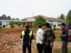 Pastikan Tepat Waktu, Irwan Pantau Langsung Renovasi Rujab Bupati