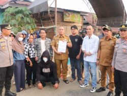 Dua Titik Jalan Diblokir Warga, Bupati Irwan Turun Langsung Buka Ruang Mediasi