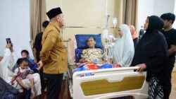 Malam Hari ke RSUD I Lagaligo, Bupati Irwan Sapa Pasien dan Beri Semangat