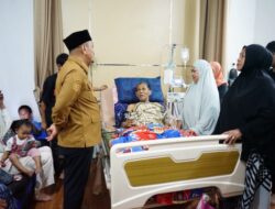 Malam Hari ke RSUD I Lagaligo, Bupati Irwan Sapa Pasien dan Beri Semangat