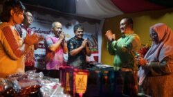 Usai Buka Pekan Expo K-UMKM Sulsel, Bupati bersama Wabup Lutim Sapa Peserta Pameran