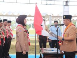 Sah! dr. Ani Nahkodai Kwarcab Pramuka Lutim, Bupati Irwan Mabicab