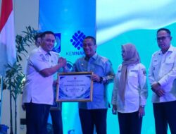 Perlindungan Pekerja Makin Luas, Luwu Timur Raih Juara II Jamsostek Award